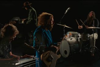 My Morning Jacket Perform ‘Spinning My Wheels’ on Tonight Show