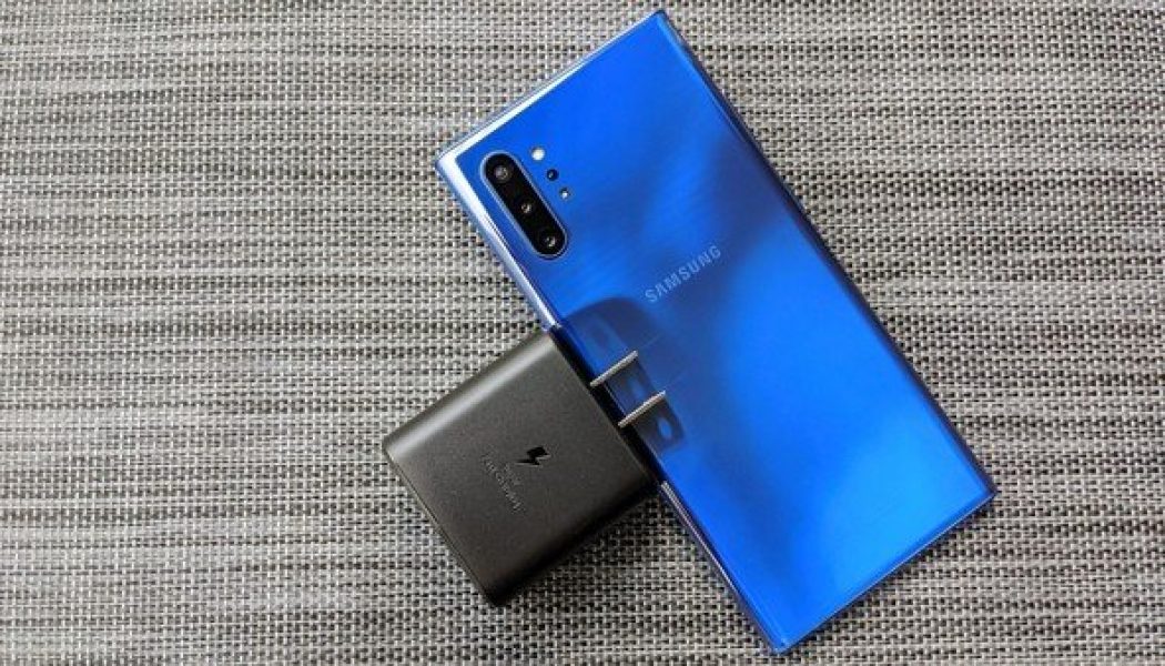 Samsung May Not Include Chargers When Shipping New Smartphones
