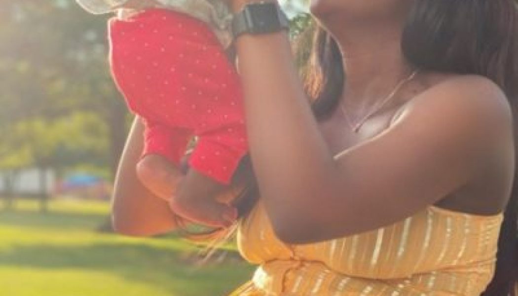 Simi shares first photo with her new born daughter