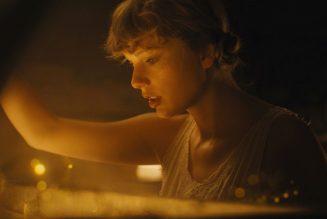 Taylor Swift’s folklore Dismantles Her Own Self-Mythologizing: Review