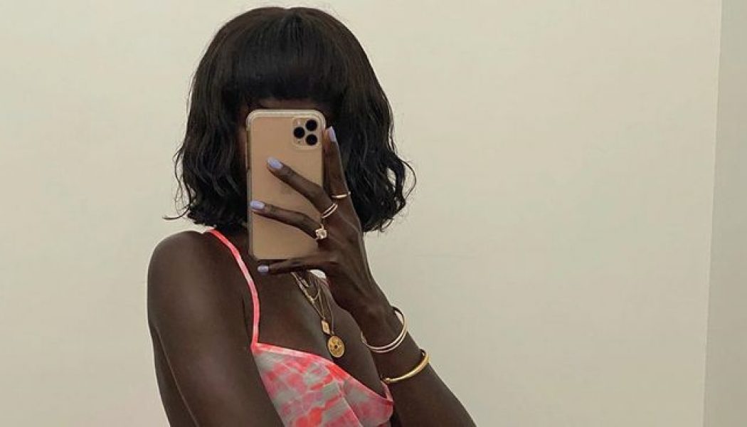 These 4 Low-Maintenance Hairstyles Look Particularly Chic With Thick Hair