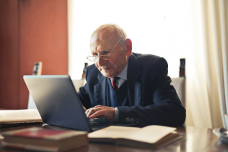 Why Senior Citizens Should Choose Online Banking