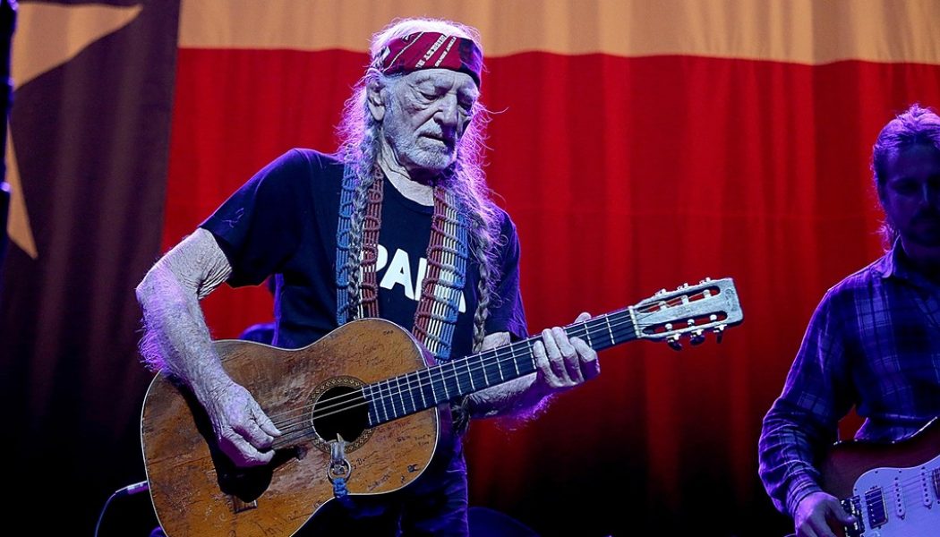 Willie Nelson Performs ‘I Never Cared for You,’ Talks Lifelong Love of Pot on ‘Kimmel’