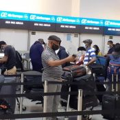 327 Nigerian nationals depart London for Abuja