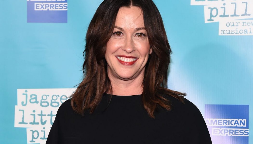 Alanis Morissette Needs Help Finding ‘Pretty Forks’ in Virtual Escape Room