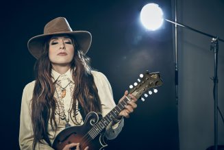 Chelsea Peretti Shares New EP Featuring Kathleen Hanna, Wale, Nick Kroll