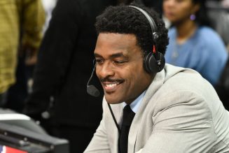 Chris Webber Gets Choked Up Talking About NBA Players Boycotting For Social Justice