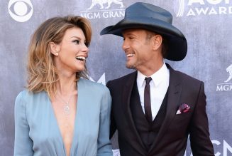 Faith Hill Shares Romantic Slow Dance With Tim McGraw During His Surprise ‘Family Album Release Party’