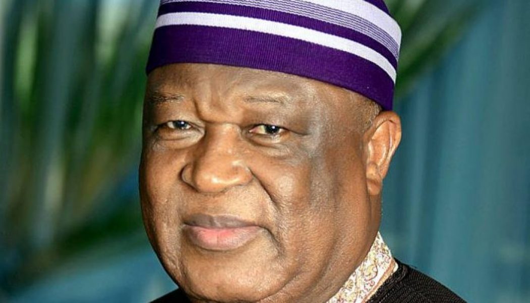 Former PDP national chairman decamps to APC