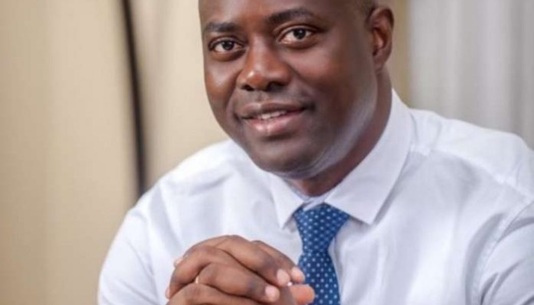 Governor Makinde installs Mudasiru Oyewobi as new Amunijio of Ijo land