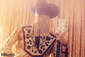 Orville Peck and Shania Twain Cut Loose In An Empty Dive Bar For ‘Legends’ Duet: Watch