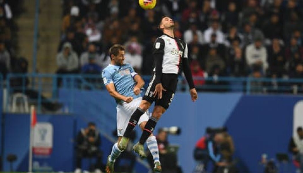 Report: Fulham looking to beat Barcelona to signature of versatile defender