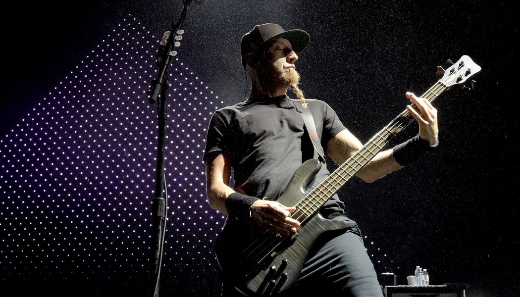 SHAVO ODADJIAN: ‘I’m Not Closing The Book On SYSTEM OF A DOWN’