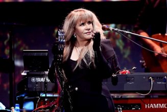 Stevie Nicks Urges Mask Wearing, Calls COVID-19 ‘A Real American Horror Story’