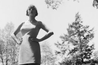 Taylor Swift’s ‘Folklore’ Rules at No. 1 for Second Week on Billboard 200 Chart