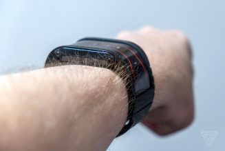 The Nubia Watch is a decadent OLED smart bracelet