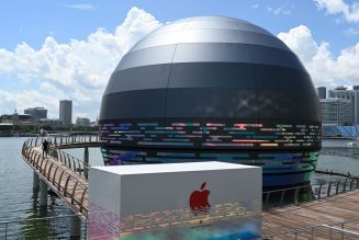 This giant glowing orb is the world’s first floating Apple Store