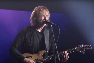 Trey Anastasio Becomes Late-Night TV’s First In-Studio Guest Since March: Watch