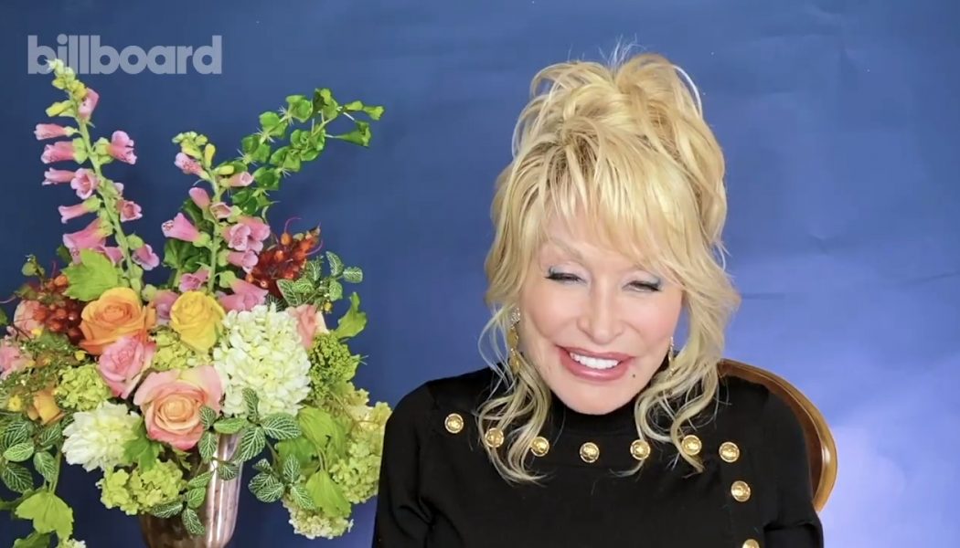 Why Dolly Parton Admires Taylor Swift & More in Billboard’s ‘5 Minute Interview’