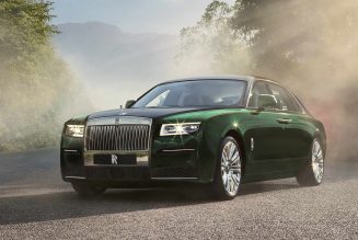 2021 Rolls-Royce Ghost Extended Takes Rear-Seat Luxury to the Max