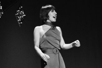 Forever No. 1: Helen Reddy’s ‘Delta Dawn’