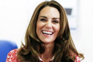 Kate Middleton’s £85 Earrings Go Perfectly With Her Face Mask