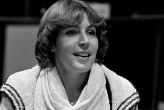 R.I.P. Helen Reddy, “I Am Woman” Singer Dies at 78