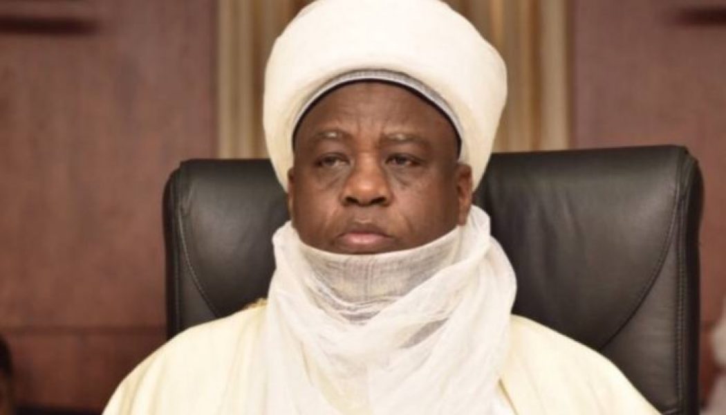 Sultan turbans 15 district heads in Sokoto