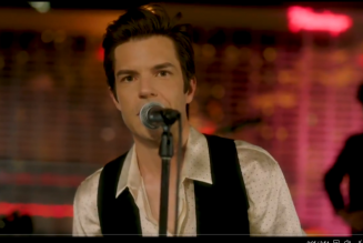 The Killers Perform ‘Mr Brightside’ on Monday Night Football