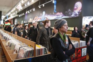 Vinyl Outsells CDs for the First Time Since the Mid-’80s