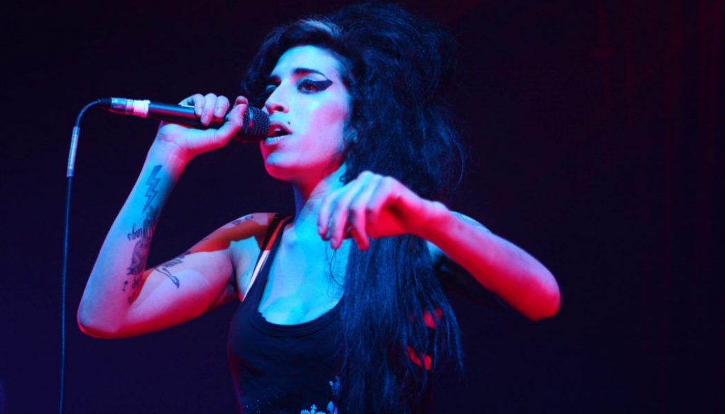 Amy Winehouse’s Singles and Discography to Be Subject of New Box Sets