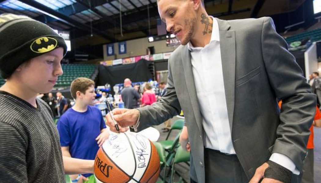 Delonte West Begins First Phase Of Drug Detox Treatment