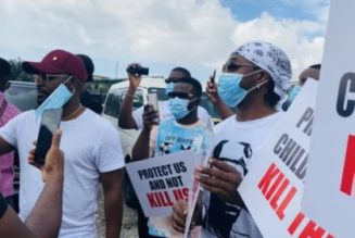 Falz and Runtown lead End Sars protest in Lagos
