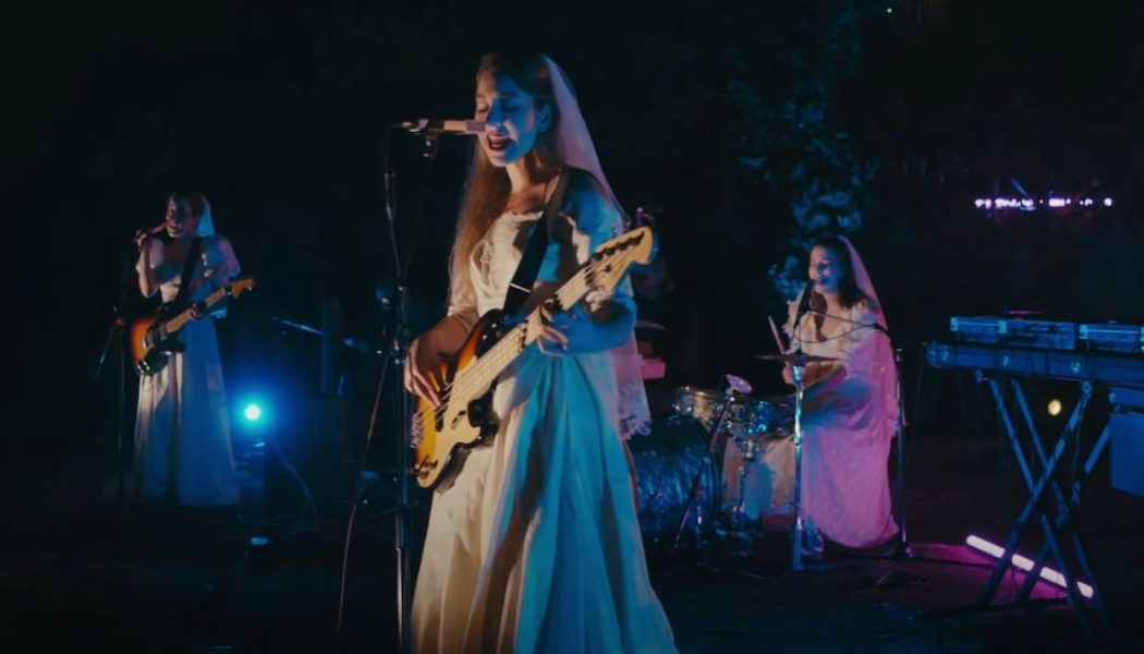 HAIM Get a Call from Robert Pattinson During “3 AM” Performance on Seth Meyers: Watch