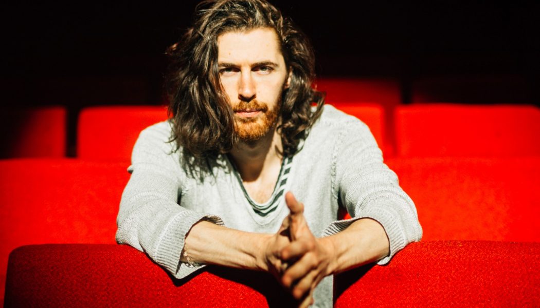 Hozier Surprised a Busker Performing ‘Take Me to the Church’: Watch