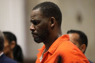 I Can’t Fight Baby: Guards Didn’t Help R. Kelly While He Caught Jail Fade, Allegedly