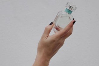 I Love Floral Scents, But These Unisex Perfumes Have Me Hooked