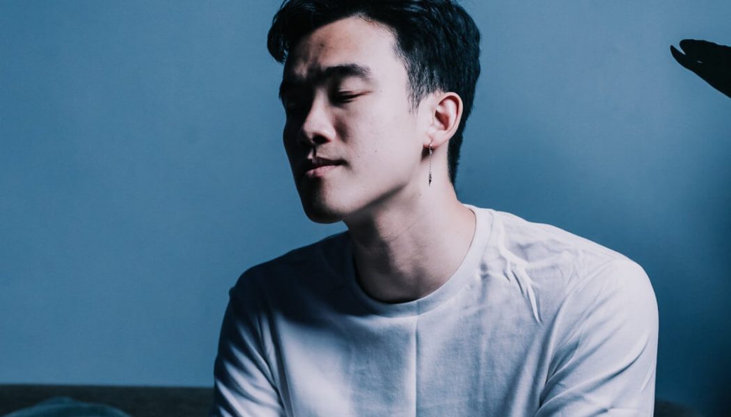 MYRNE Explores Self-Discovery on 7-Track “Wandering” EP