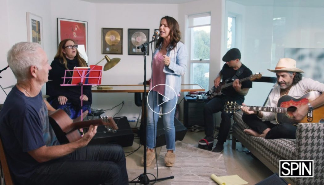 Patty Smyth Performs With John McEnroe and Friends on Lullaby Sessions