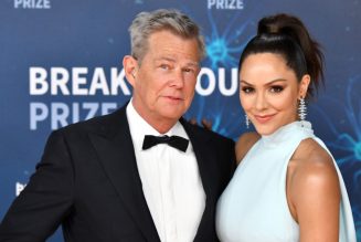 Pregnant Katharine McPhee & David Foster Perform ‘The Prayer’ Together