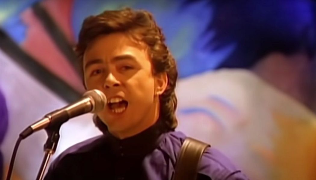 R.I.P. Tony Lewis, Singer of The Outfield’s “Your Love”, Dies at 62