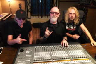 ROB HALFORD Says New JUDAS PRIEST Songs Are ‘Monsters’: ‘Even In A Very Rough, Primitive Stage, They’re Great’