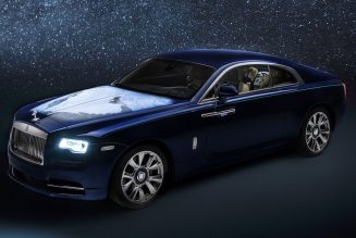This Rolls-Royce Wraith Has a Mural On Its Hood, Because Why Not?