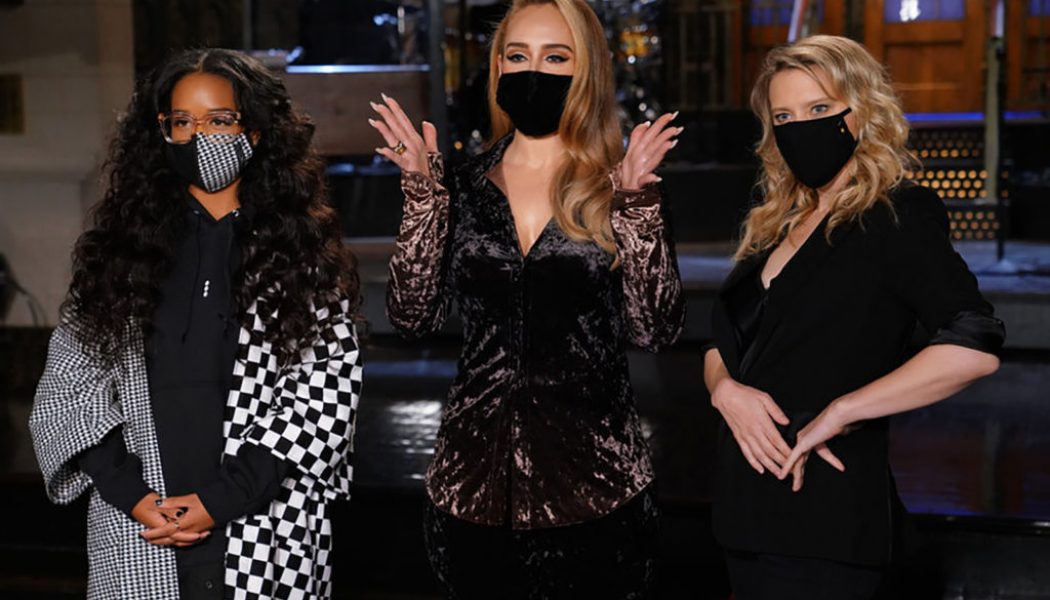 Watch Adele & H.E.R. Clarify Who the ‘SNL’ Musical Guest Is in Hilarious Promo