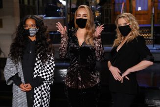 Watch Adele & H.E.R. Clarify Who the ‘SNL’ Musical Guest Is in Hilarious Promo