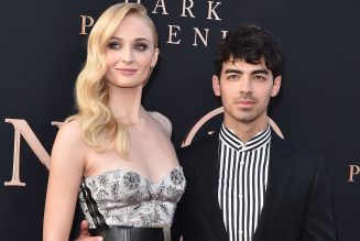 Watch Joe Jonas & Sophie Turner Nail This ‘Keeping Up With the Kardashians’ Scene