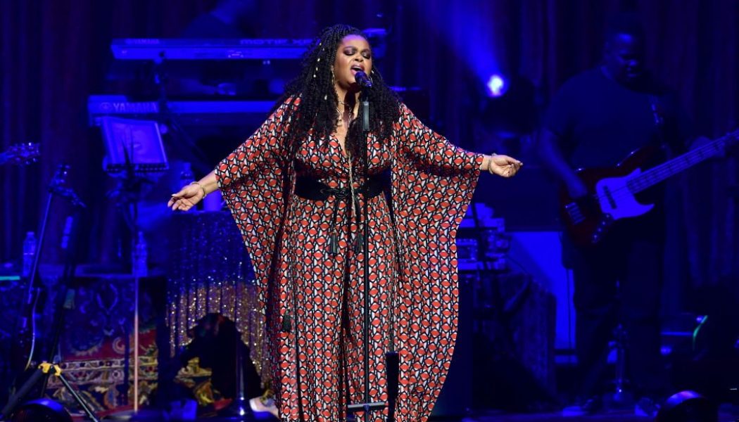 Whew Chile The Shade: Jill Scott Seemingly Responds To Jaguar Wright’s Accusations