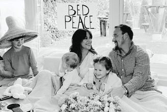 Alanis Morissette Covers John Lennon and Yoko Ono’s “Happy Xmas (War Is Over)”: Stream