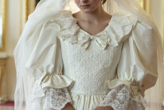 All the Iconic Princess Diana Outfits We Want to See on The Crown