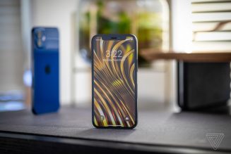 Apple releases iOS 14.2.1 with fix for iPhone 12 mini lock screen issue